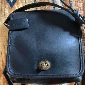 Vintage Coach Glove Leather Cross Body Flap Legacy 9076